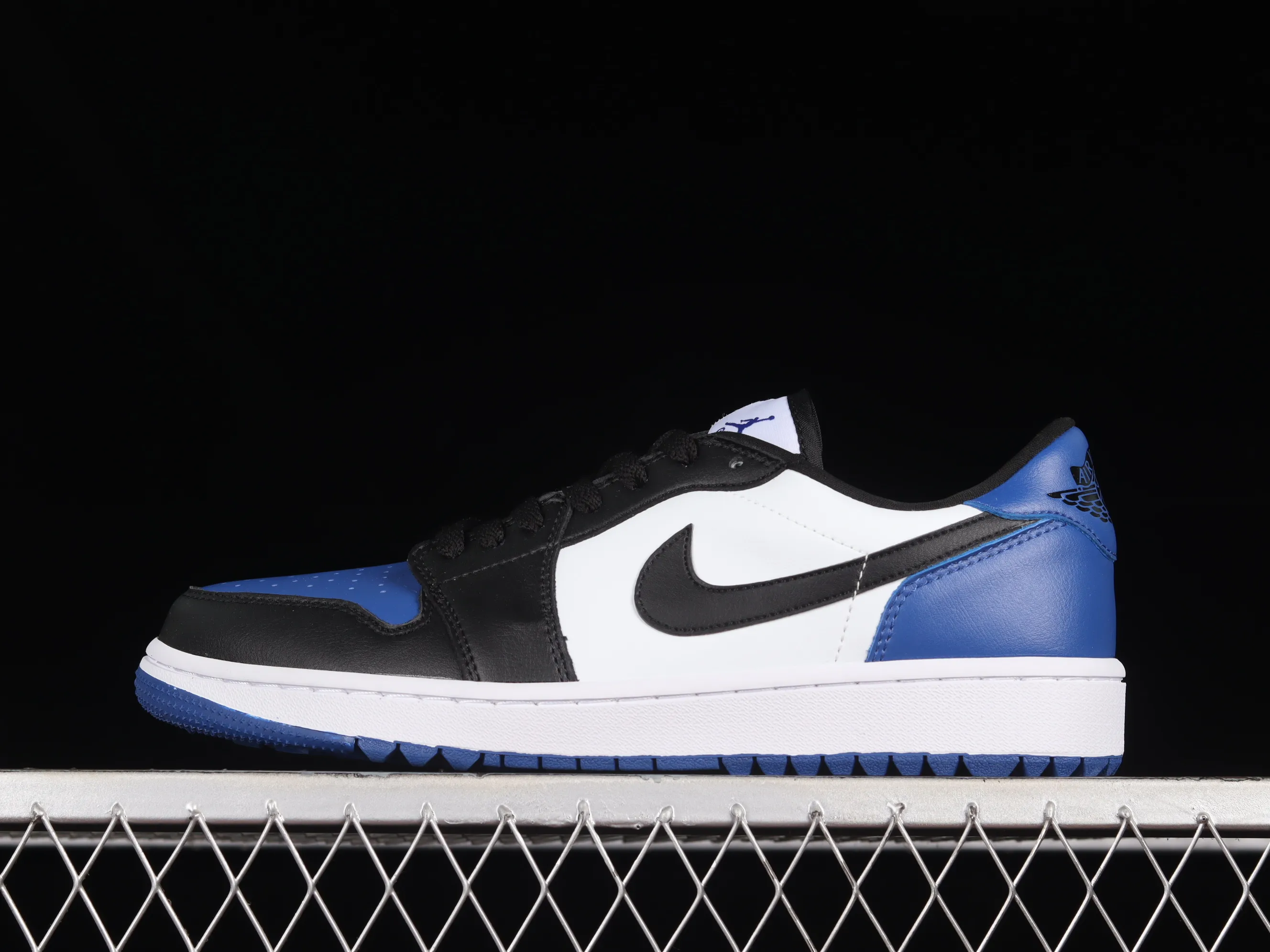 All categories Air Jordan Jordan series basketball shoes Air Jordan 1 Low Z version Air Jordan 1 Low Golf "Royal Toe" AJ1 Joe 1 new golf version black and blue toe DD9315-102